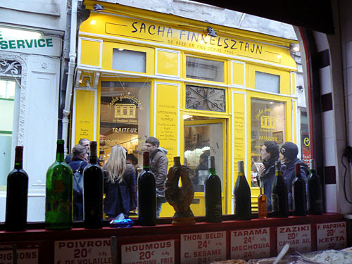 la boutique jaune.jpg