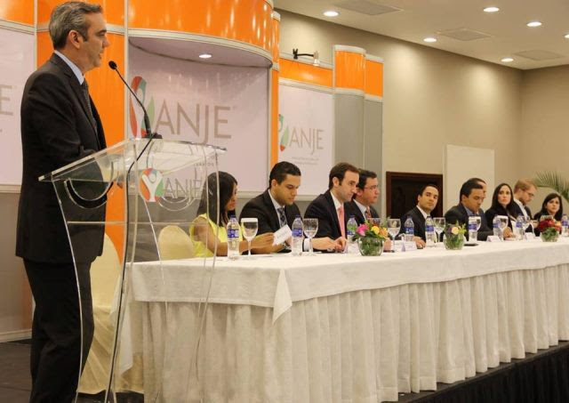 Abinader dice que por ética Danilo Medina tiene que tomar licencia