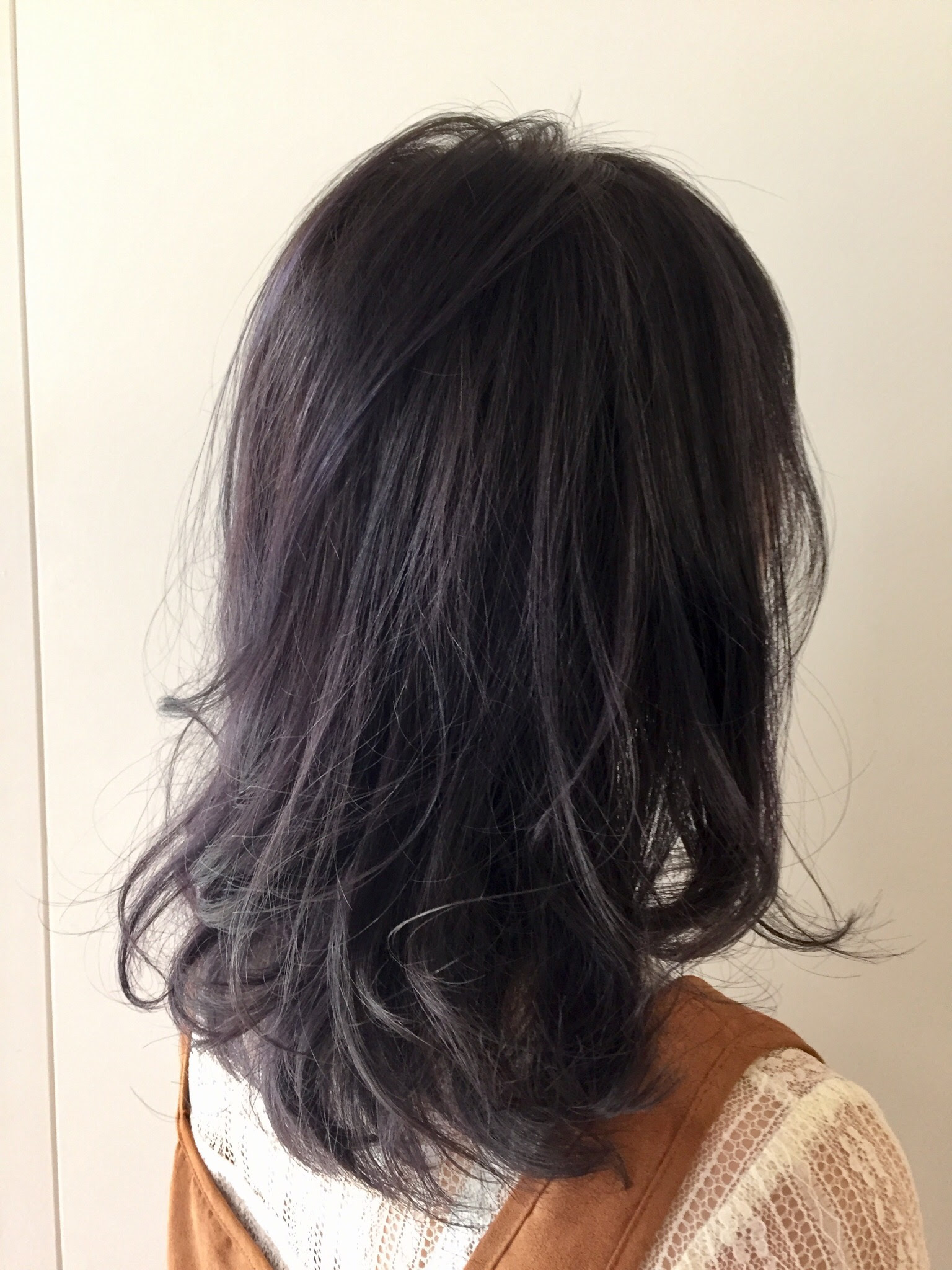 色落ちまで楽しめる ブリーチなしパープルブラウンのヘアカタログ