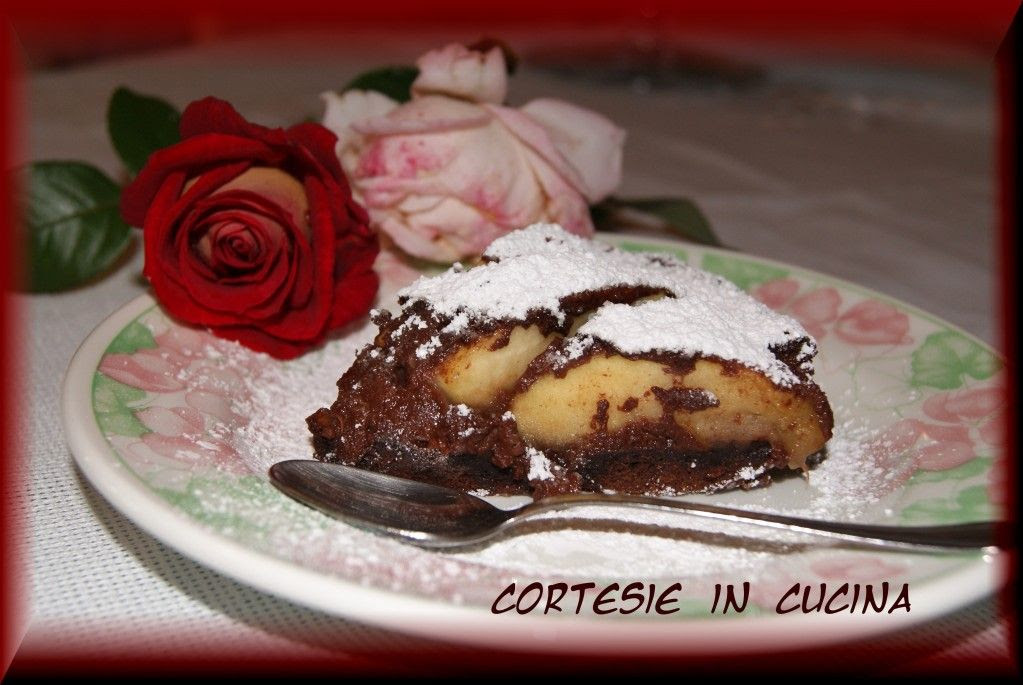Torta mele e amaretti al cioccolato