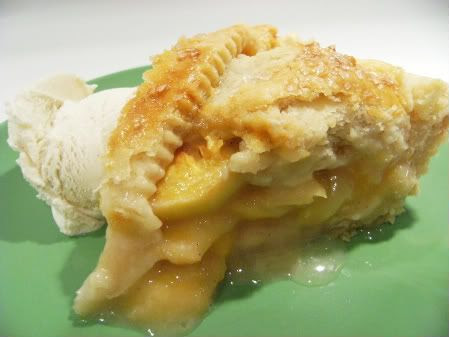peach pie w ice cream