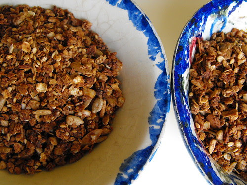 Granola de chocolate e amêndoa