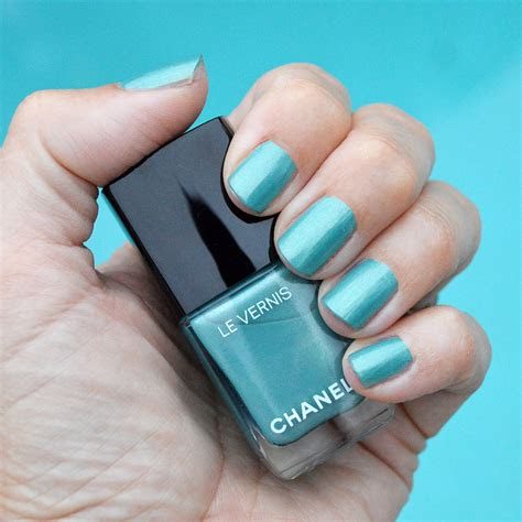 chanel nail polish summer  review bay area fashionista