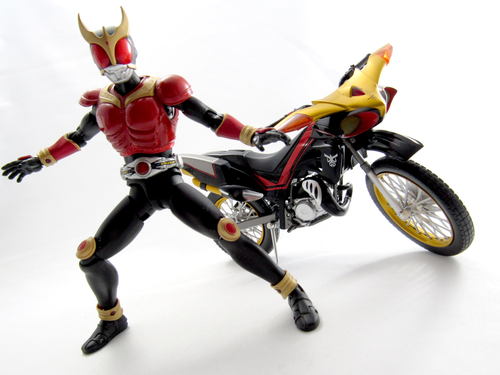 リアルサープラス S H Figuarts ビートチェイサー00 仮面ライダークウガ 真骨頂 偉大な