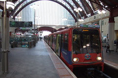 Canary Wharf DLR #3