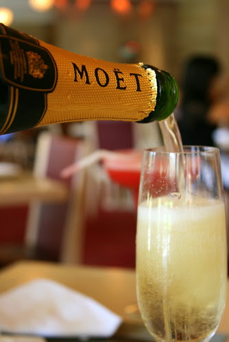 Free-flow Moet & Chandon