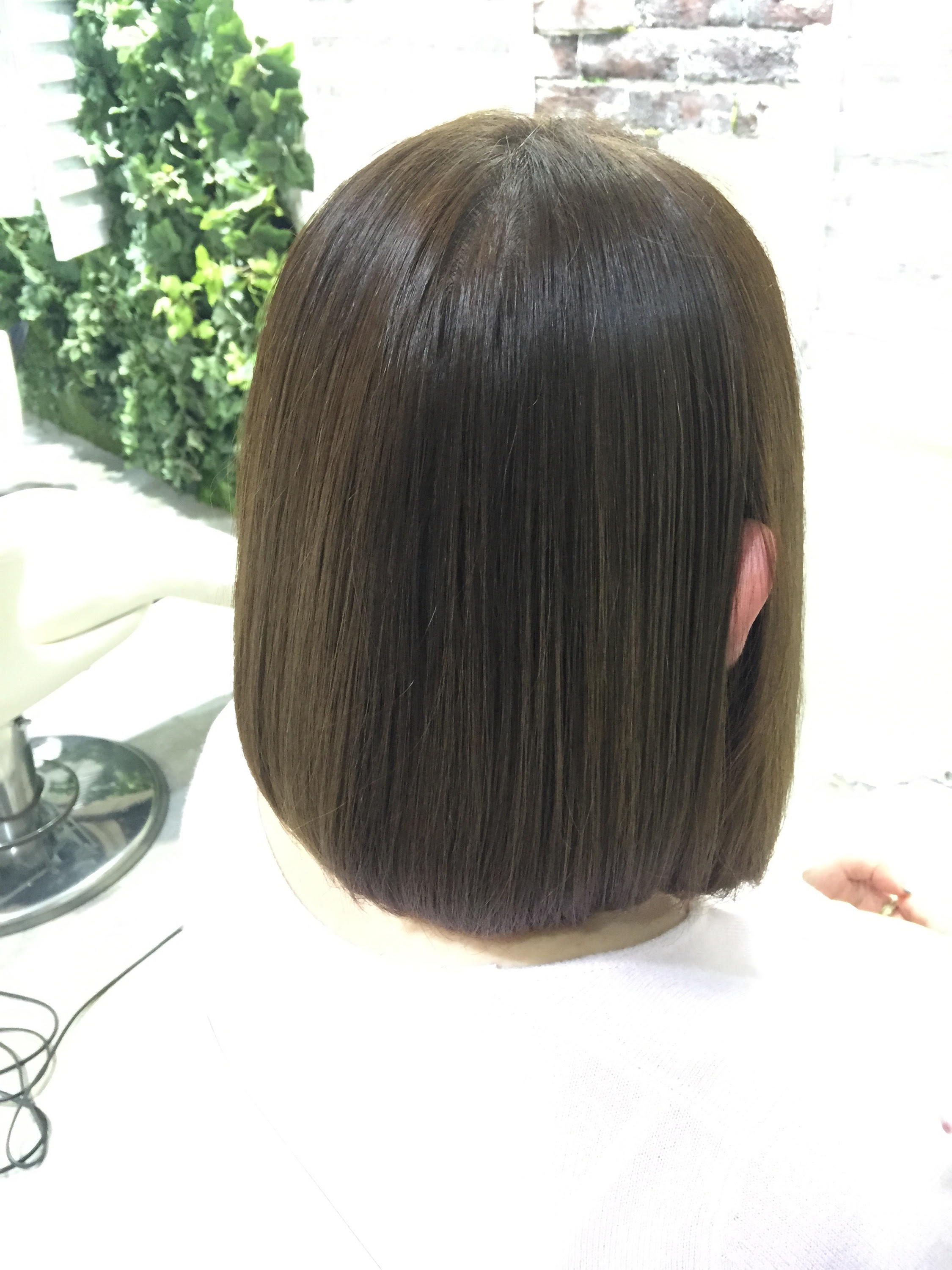 いい女になるにはツヤ髪からということで ミネコラ質感矯正 などヘアケア トリートメントに特化した渋谷の美容室セルサスの公式サイトです