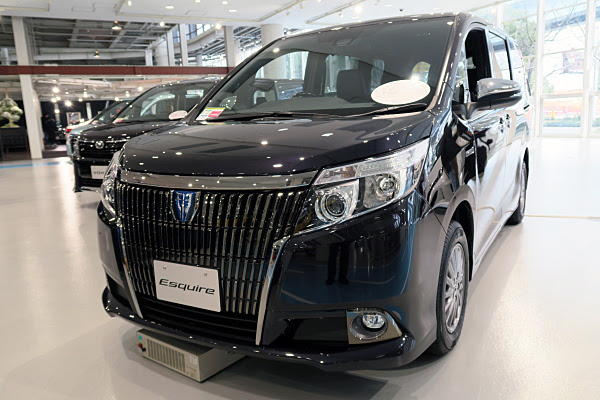 トヨタ エスクァイア 特別仕様車 Toyota Esquire Hybrid Gi Black Tailored 2wd Car And Moto In Japan