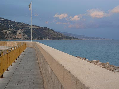 menton le soir.jpg