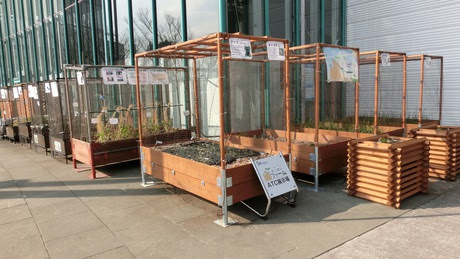 どこでもファームというコンテナ栽培の野菜がありました トイレなお話 折り畳み仮設トイレ ええぞ くん 開発者ブログ