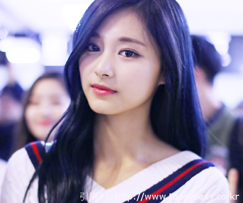 画像一覧 Twiceツウィの胸の大きさは セクシーな画像をお届け Twice最新情報局