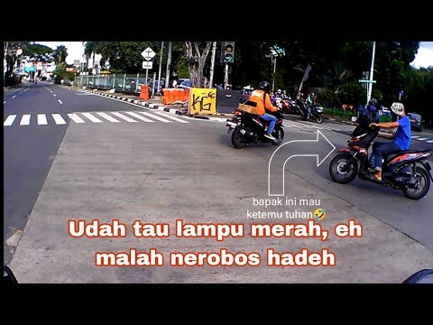 Kalau seperti ini siapa yang salah | Bapak2 Nerobos lampu merah