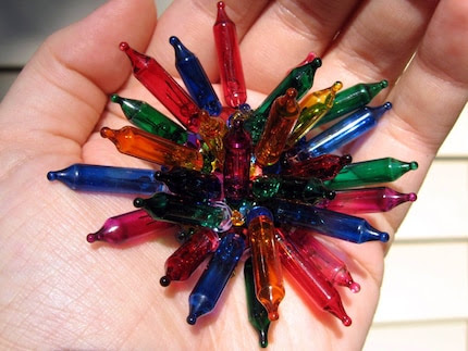 Craft Ideas Etsy on Here Is My Fancy Christmas Light Brooch Which Gives Those Dud Bulbs