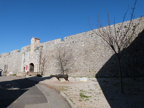 entrée du fort.jpg