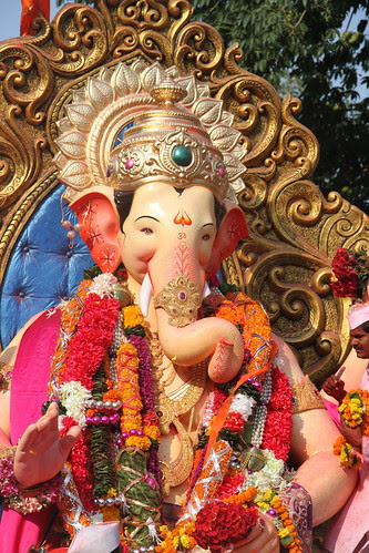 Hee Shan Konachi Lalbagh Chya Raja Chi.. by firoze shakir photographerno1