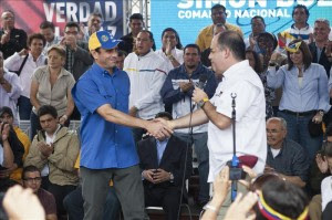 Capriles dice que toma fuerza posible referéndum revocatorio del Parlamento. EFE