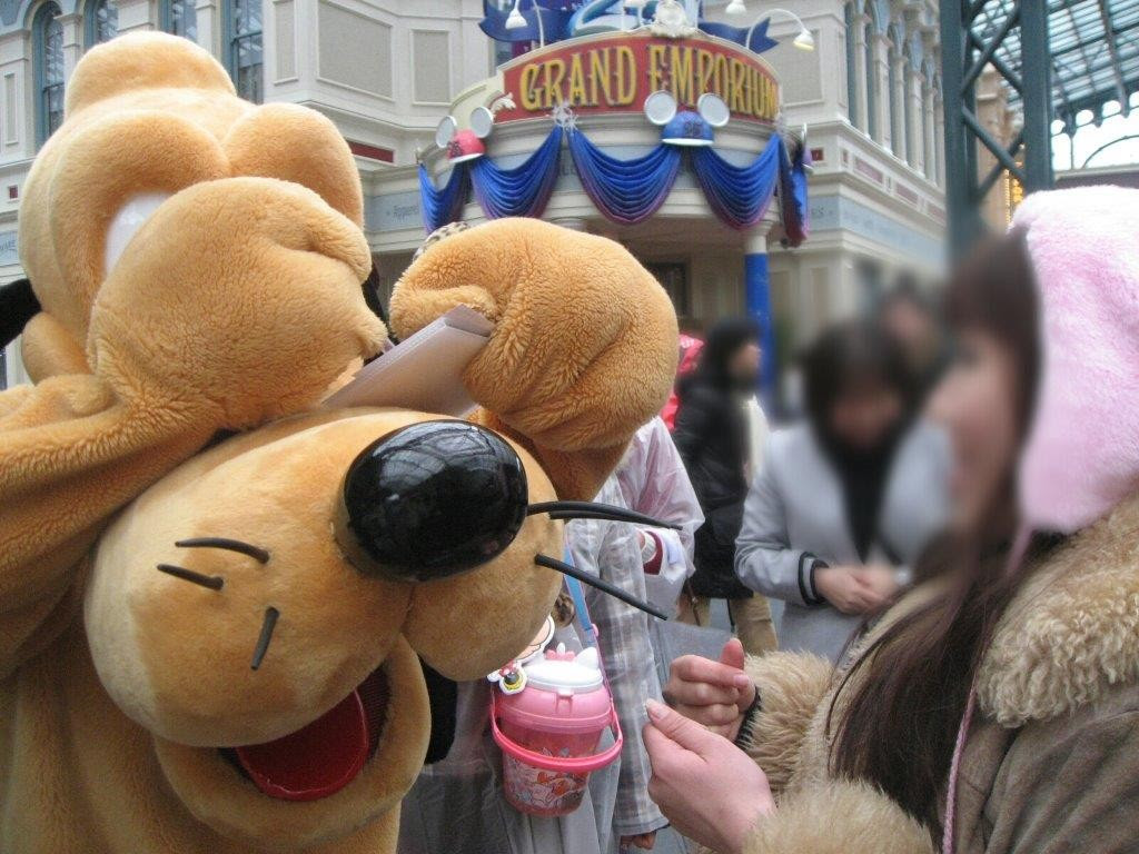 ディズニーでサインをもらう攻略ポイント５つ 英語の頼み方 東京ディズニーランド シー旅行の攻略ブログ Tdrおとく旅