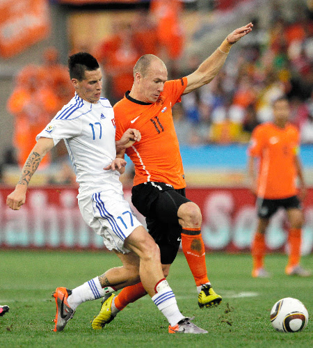 Asahi Com 朝日新聞社 オランダ８強 スロバキアに２ １ ロッベン先制点 サッカーワールドカップ