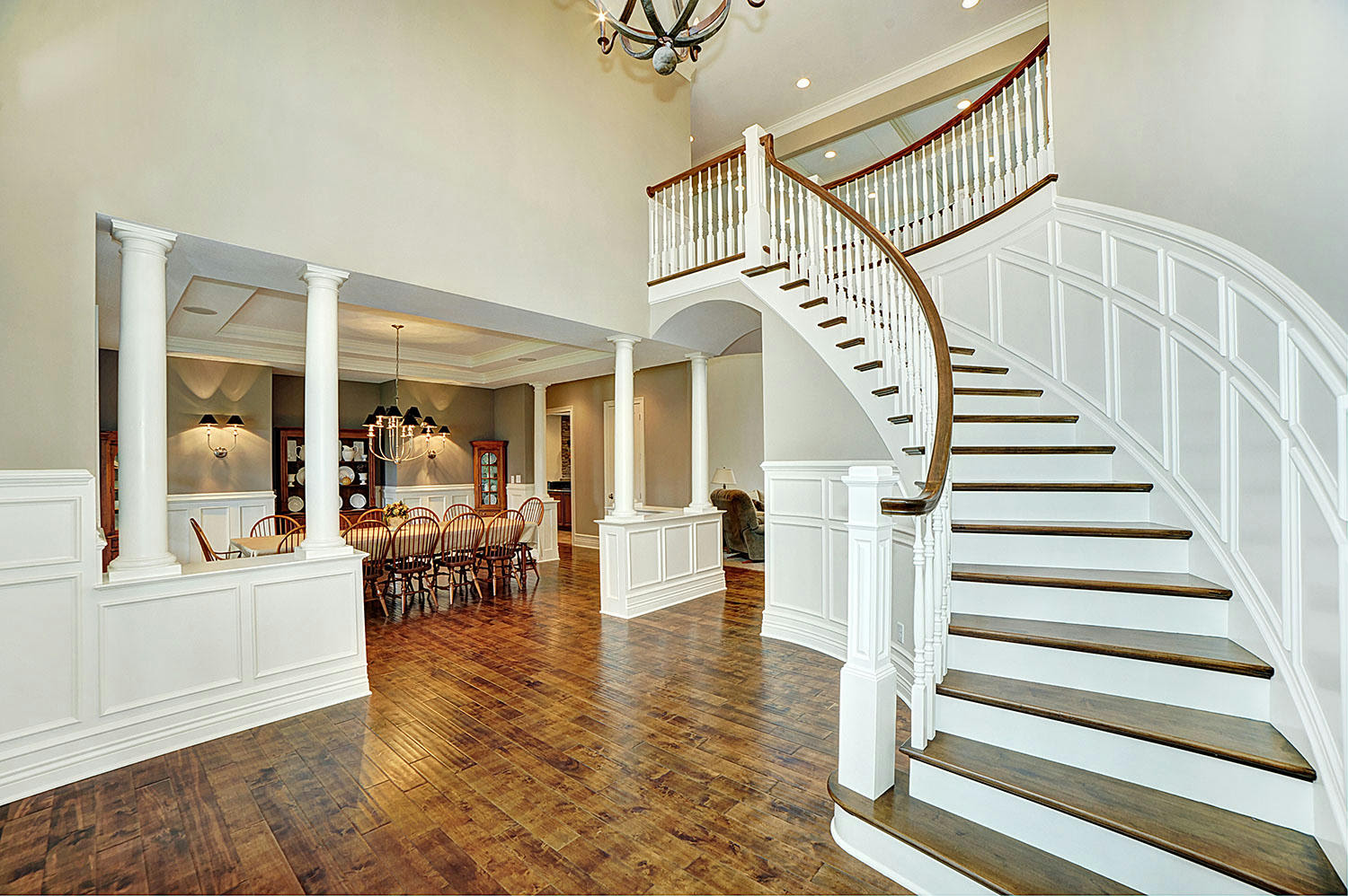 Contoh Tangga Rumah Model Mewah Creo House