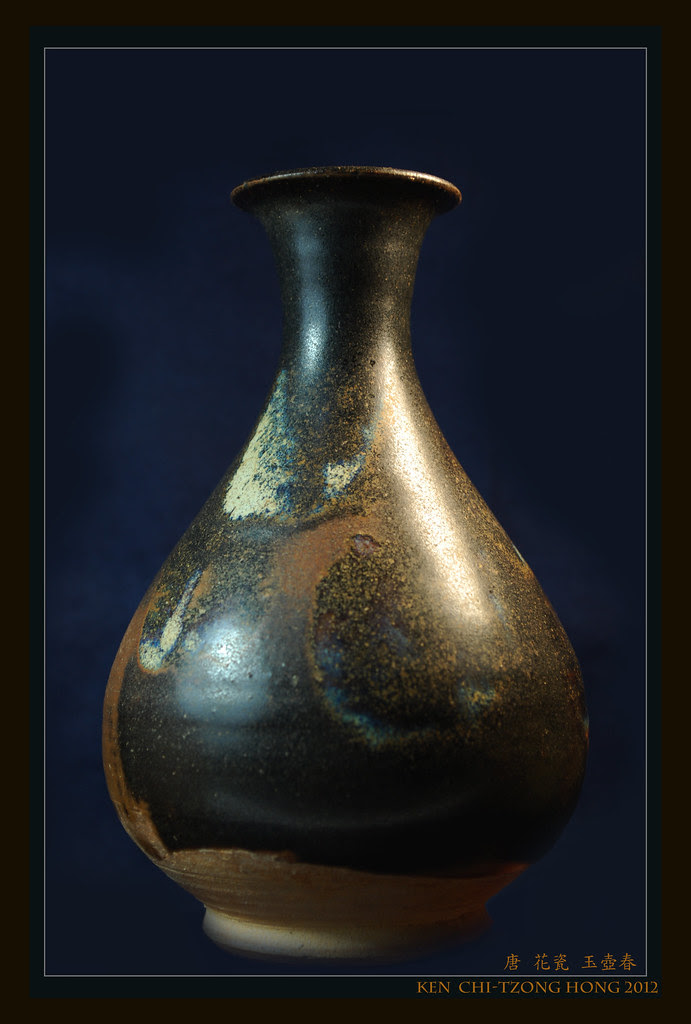 Tang-Vase
