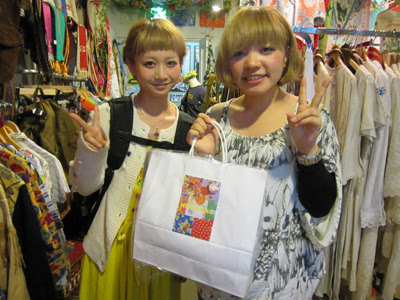 なつめちゃんとるり恵ちゃん 大阪の古着屋mixed Bag