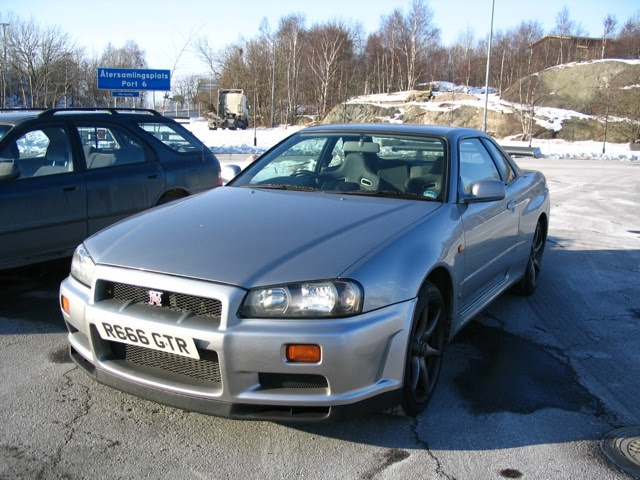 skyline r34 gtr interior. Nissan Skyline R34 Interior.