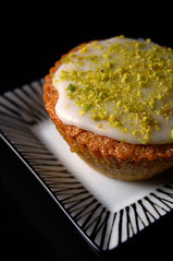 Pistachio and White Chocolate Cupcakes© by Haalo