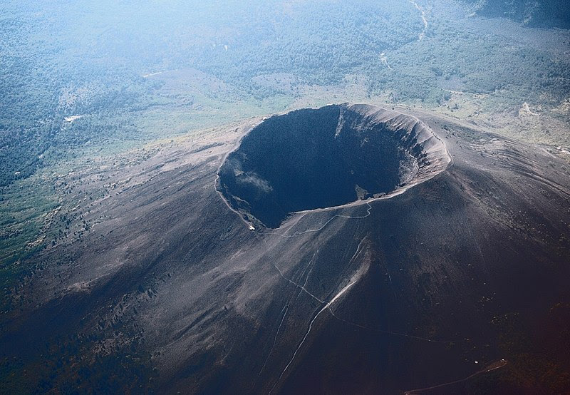 File:Vesuvius from plane.jpg