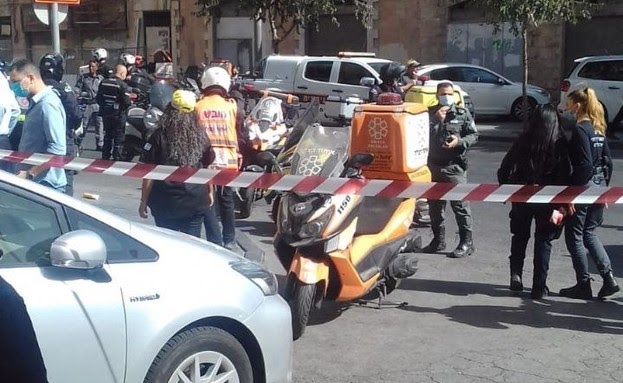 פיגוע בירושלים היום / × 1851 ××¢× ×××× ××××¡×××¨×× ××¢×§××× ××× ×©× ×¨××× ×××× ××§××¨ ×¨××©×× - גבר בן 30 נרצח היום (ראשון) בשער השלשלת על ידי מחבל שהיה חמוש בנשק ובסכין.