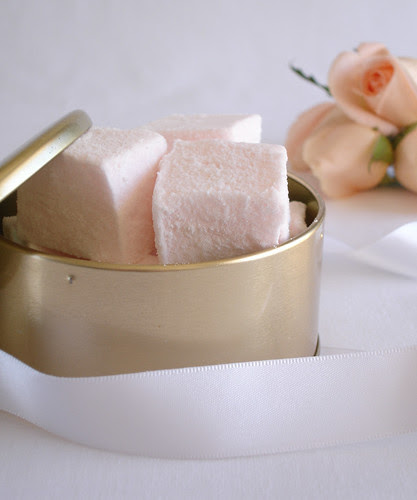 Rosewater marshmallows / Marshmallows de água de rosas