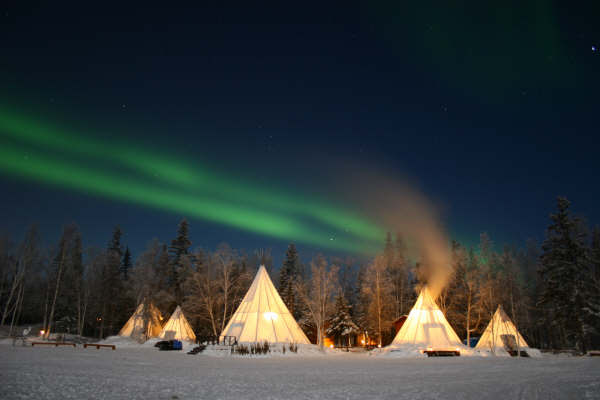 northern-lights-teepees-yellowknife-3