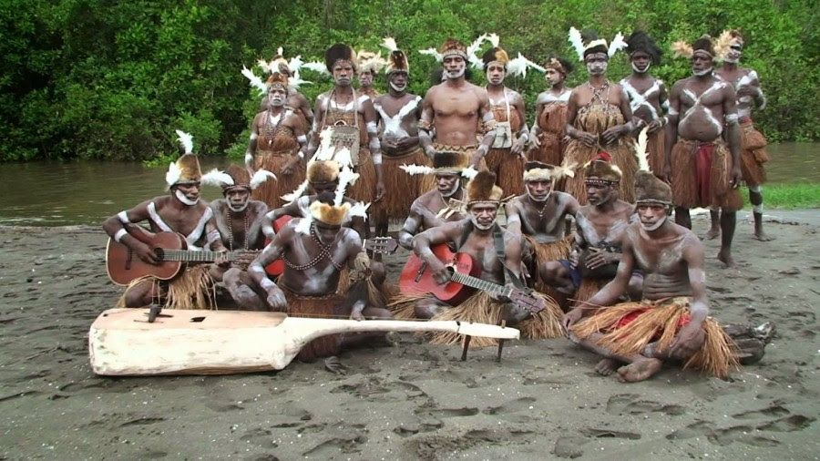 Pakaian Adat Papua Related Keywords & Suggestions 