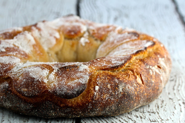 Couronne | Mixed Starter Bread