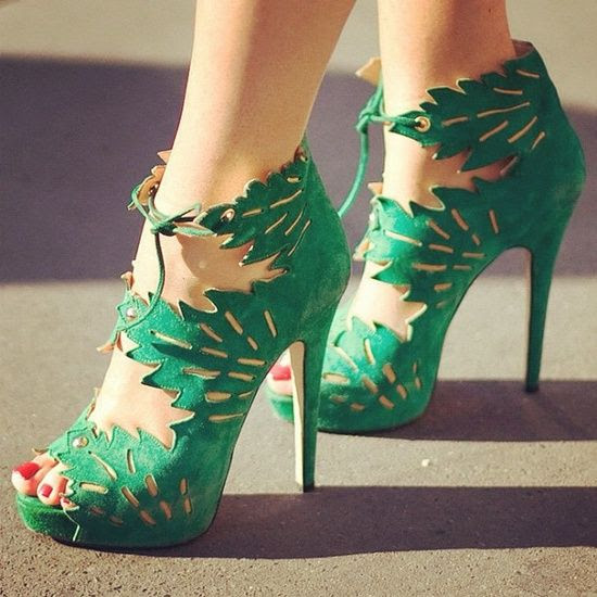 Her shoes | DA Wedding ideas | Pinterest