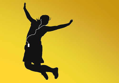 フリー写真素材 グラフィックス イラスト 人物 イラスト 跳ぶ ジャンプ イエロー Ipod 音楽を聴く 画像素材なら 無料 フリー写真素材のフリーフォト