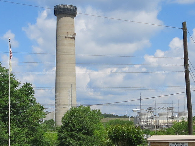IMG_0476-2013-05-08-The-Plant-McDonough-smokestack-demolation-from-south-Paul-Avenue-detail
