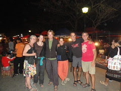 6 fietsers samen in Luang Prabang