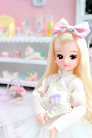 ピンクの壁紙の ガーリードールハウスの作り方 インテリア編 おうちでｃａｆｅ ｍｅｌｔｉｎｇ ｍｏｍｅｎｔ