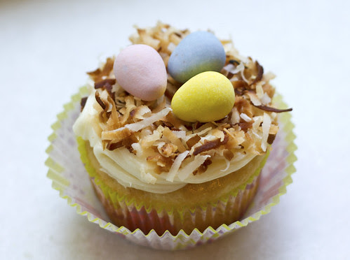 coconut easter cupcakes 1