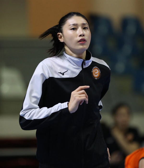 '다 이겨야 우승' 김연경, 또 라이벌전... 모타는 과연 바뀔까 ...