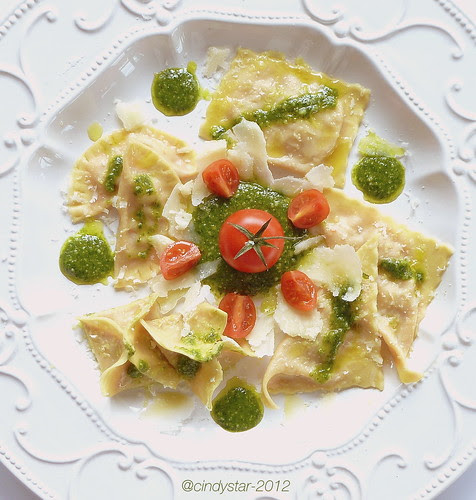 ravioli con pappa al pomodoro