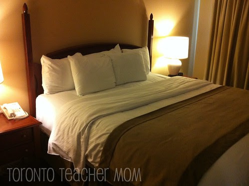King Size Bed at the Grand Georgian, Blue Mountain