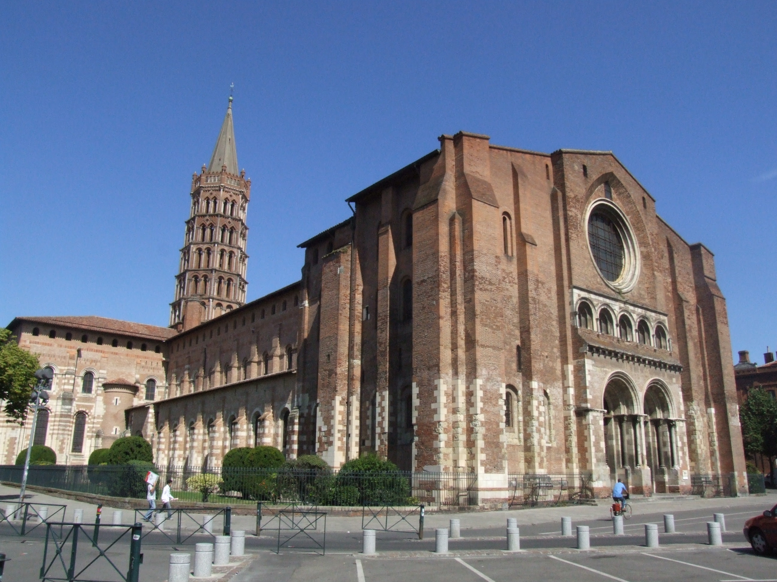 File:Basilique Saint-Sernin - TOULOUSE.jpg - Wikipedia, the free ...