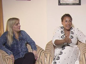Esposa e Irmã de Edinho não entendem motivo da prisão do ex-goleiro (Foto: Reprodução/TV Tribuna)