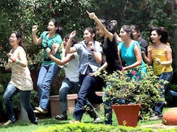 http://www.hindustantimes.com/Images/2009/5/ac9f9bfe-2d04-4189-8081-00e0dd586fc8HiRes.JPG