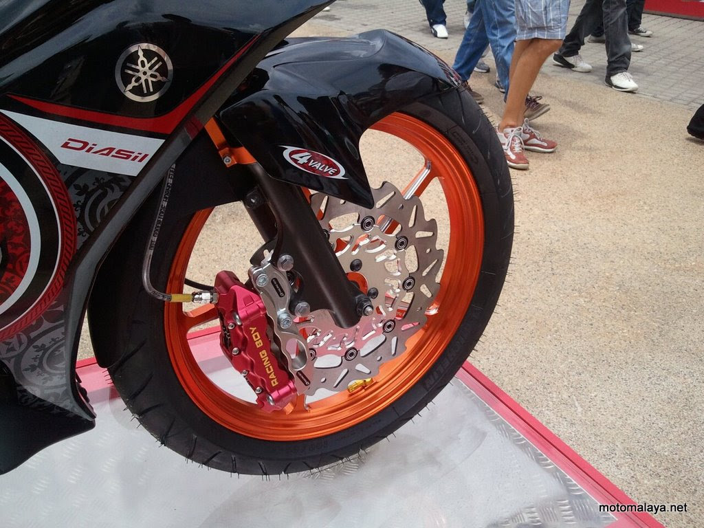 Modified Yamaha 135LC ES 5 Speed By Racing Boy At Sepang MotoGP