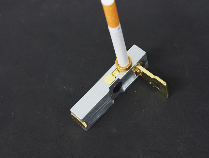 Fumopress Non Fluid Lighter Garigari