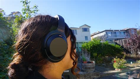 How do i switch between two bluetooth devices? Sony WH-1000XM3 Wireless Headphones | PeopleNet TV