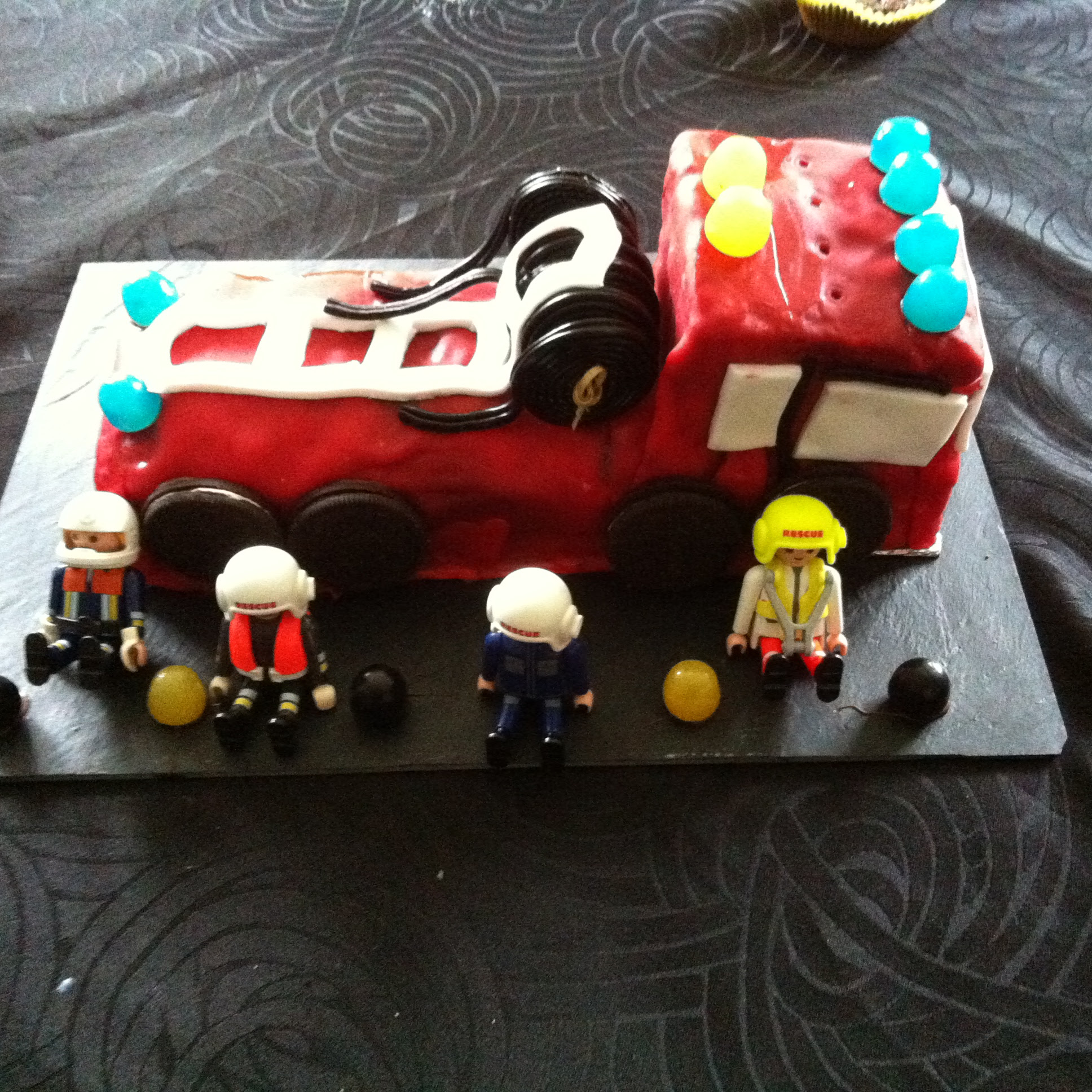 Gateau D Anniversaire Camion De Pompier Confidences De Maman