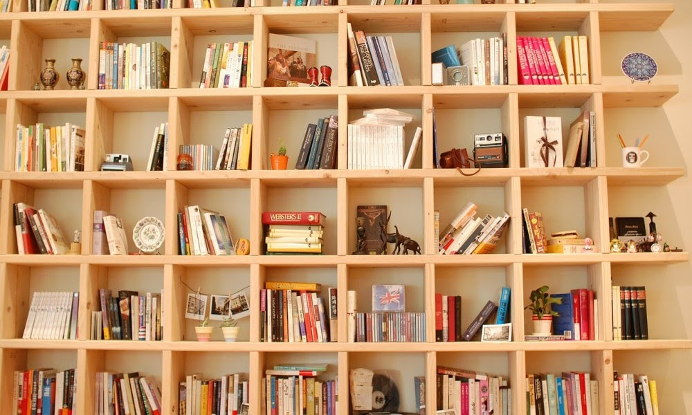 本の日焼けを防ぐ 本棚の置き方と工夫 ブックオフオンラインコラム